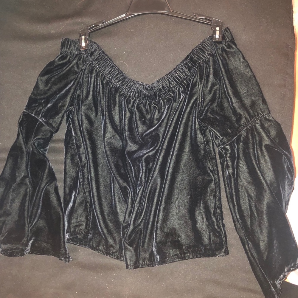 Long sleeve black velvet off the shoulder